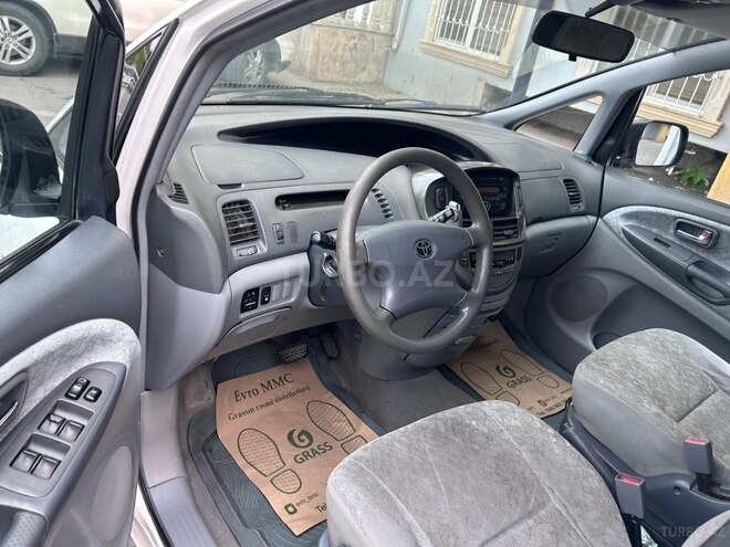 Toyota Previa-5