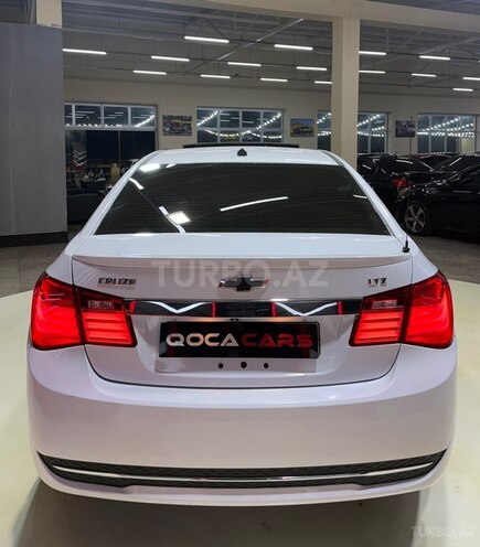 Chevrolet Cruze-13