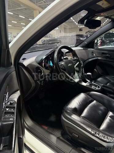 Chevrolet Cruze-15