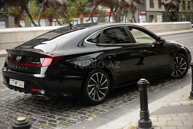 Hyundai Sonata-11