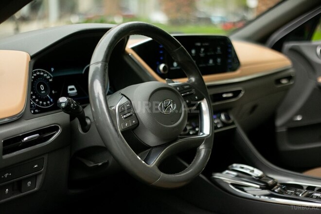 Hyundai Sonata-15