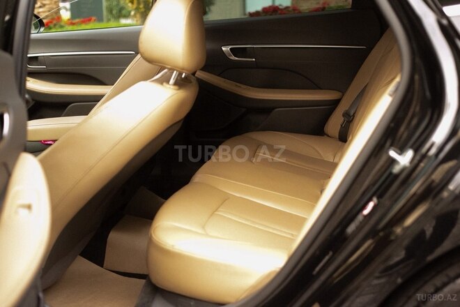 Hyundai Sonata-19