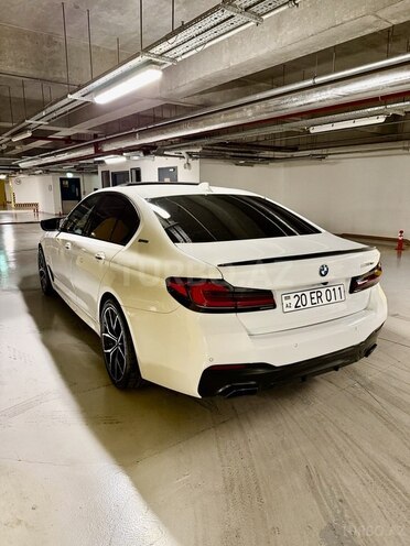 BMW 530e-7