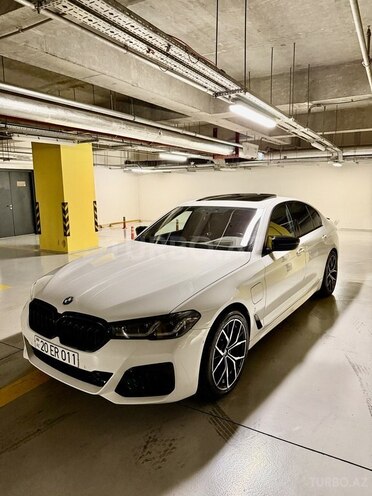 BMW 530e-1