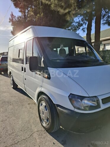Ford Transit-2