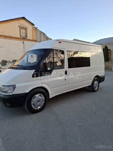 Ford Transit-3