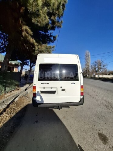 Ford Transit-20