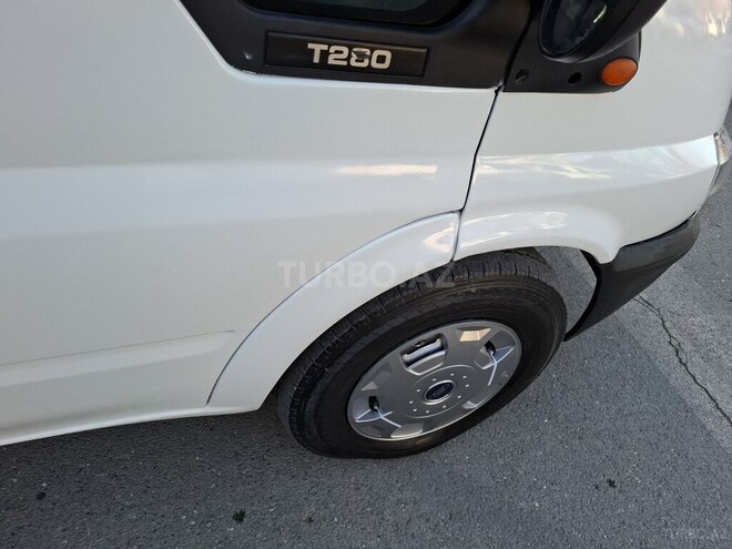 Ford Transit-4