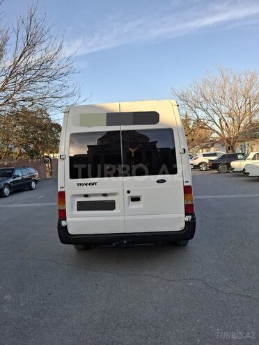 Ford Transit-16