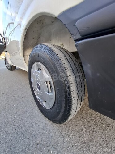 Ford Transit-5