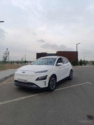 Hyundai Kona Electric-2