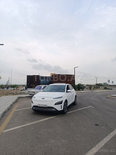 Hyundai Kona Electric-4