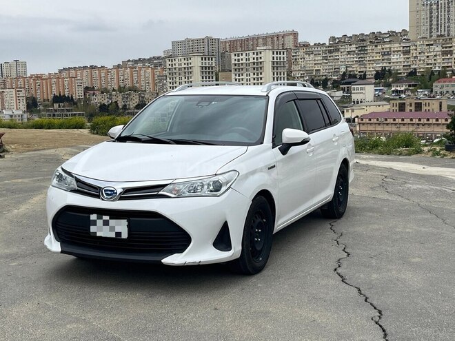 Toyota Corolla Fielder-1