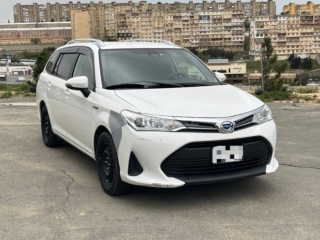 Toyota Corolla Fielder-3