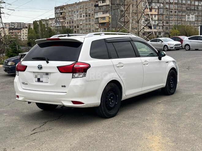 Toyota Corolla Fielder-6