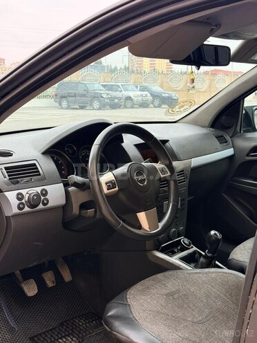 Opel Astra-12
