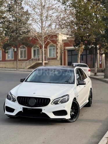 Mercedes E 200-1