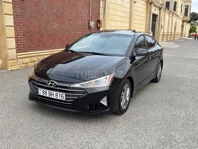 Hyundai Elantra-2