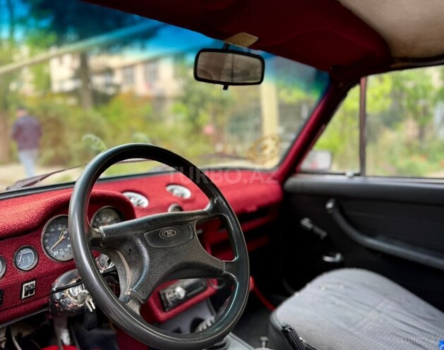 LADA (VAZ) 2106-7