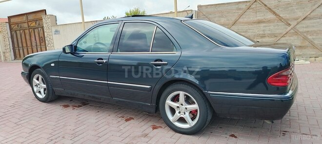 Mercedes E 280-15
