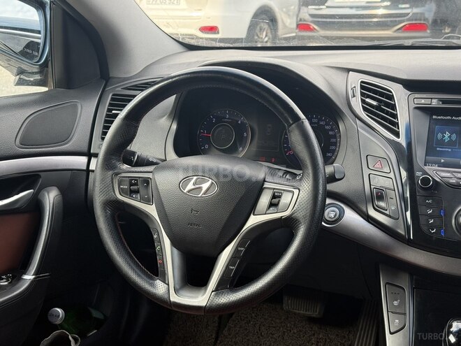 Hyundai i40-12
