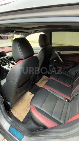 Geely Coolray-11
