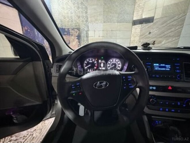 Hyundai Sonata-2