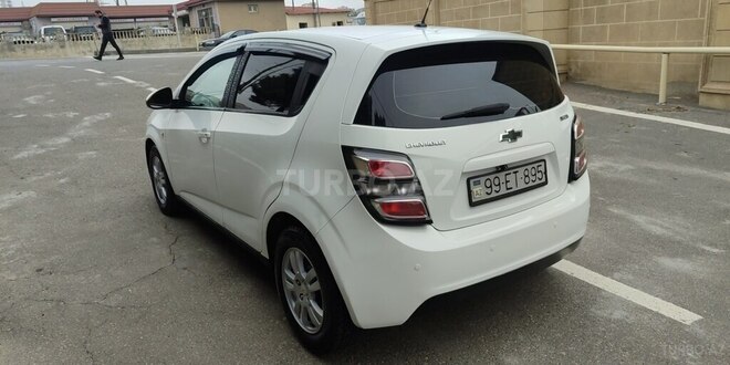 Chevrolet Aveo-7