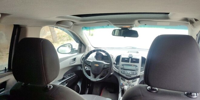 Chevrolet Aveo-16