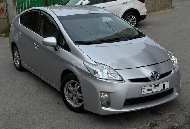Toyota Prius-3
