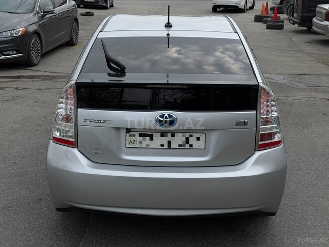 Toyota Prius-6