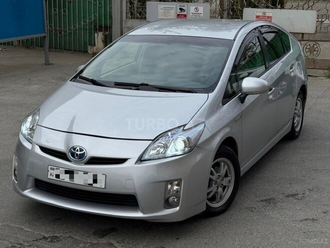 Toyota Prius-2