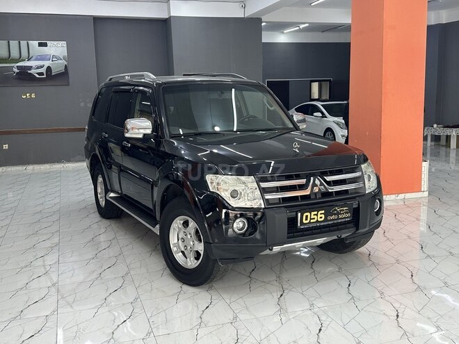 Mitsubishi Pajero-1
