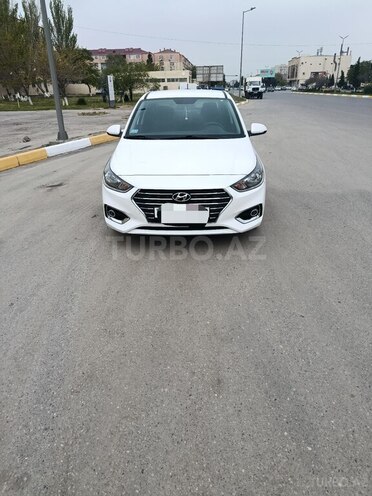 Hyundai Accent-1
