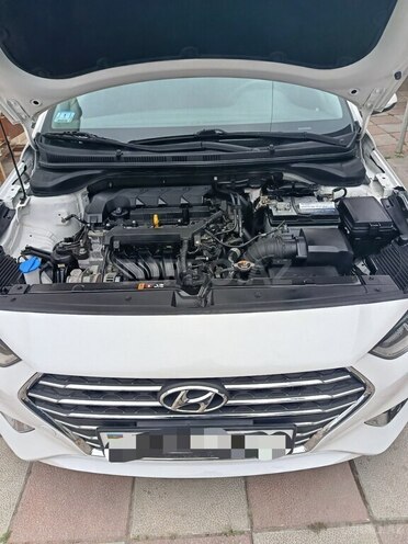 Hyundai Accent-10