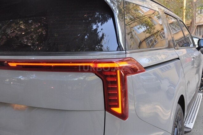 Kia Carnival-9