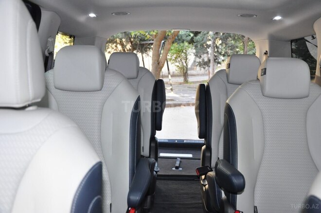 Kia Carnival-10