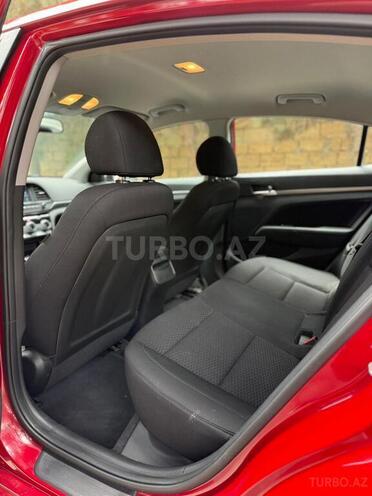 Hyundai Elantra-18