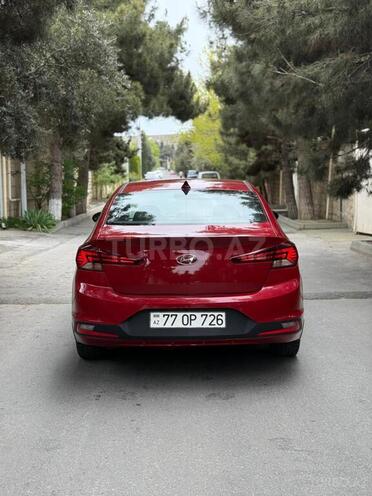 Hyundai Elantra-4