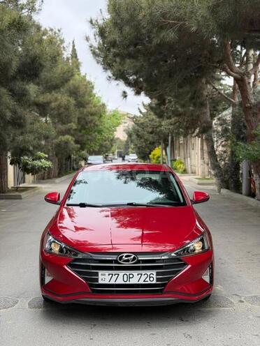 Hyundai Elantra-3