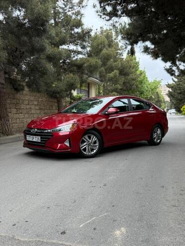 Hyundai Elantra-9