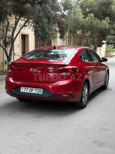 Hyundai Elantra-6