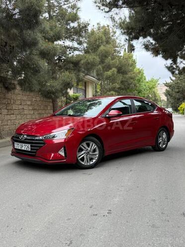 Hyundai Elantra-13