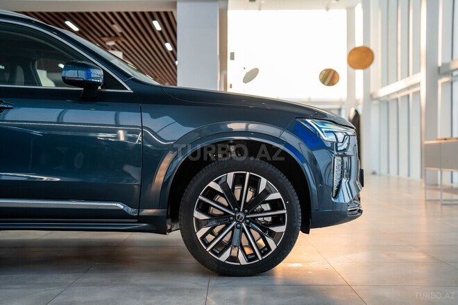 Volvo XC90-8