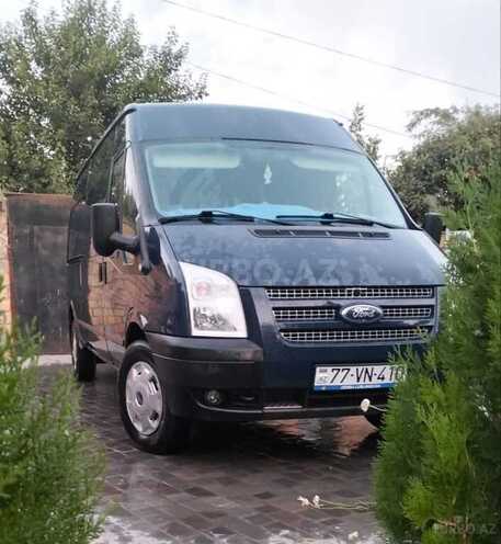 Ford Transit-4