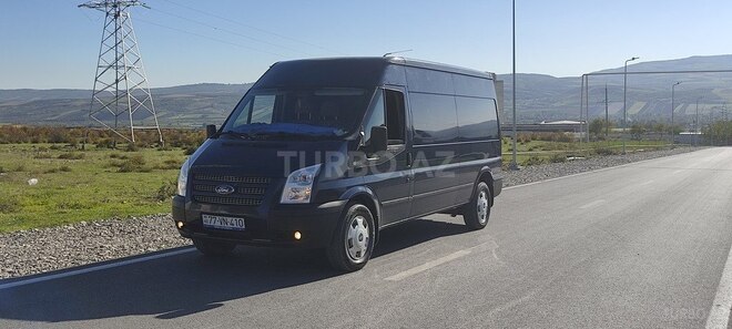 Ford Transit-7