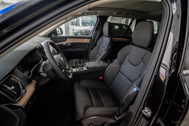 Volvo XC90-11