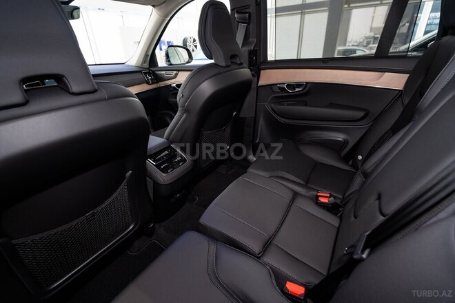 Volvo XC90-9