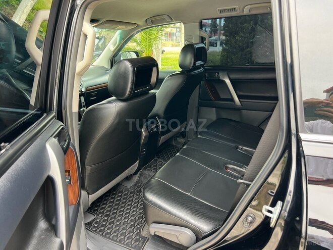 Toyota Land Cruiser Prado-15