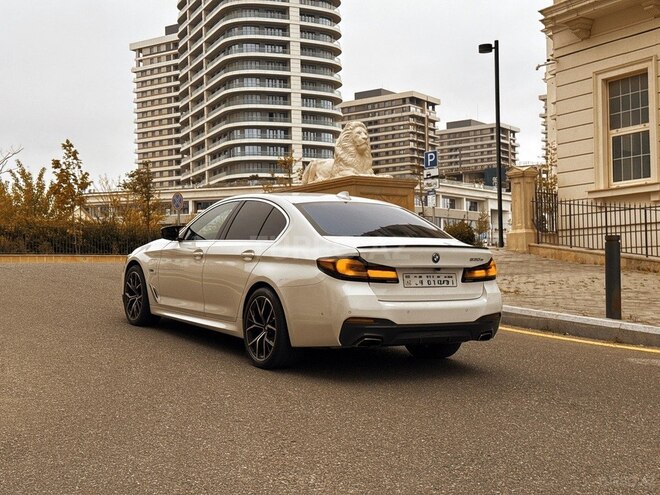 BMW 530e-5